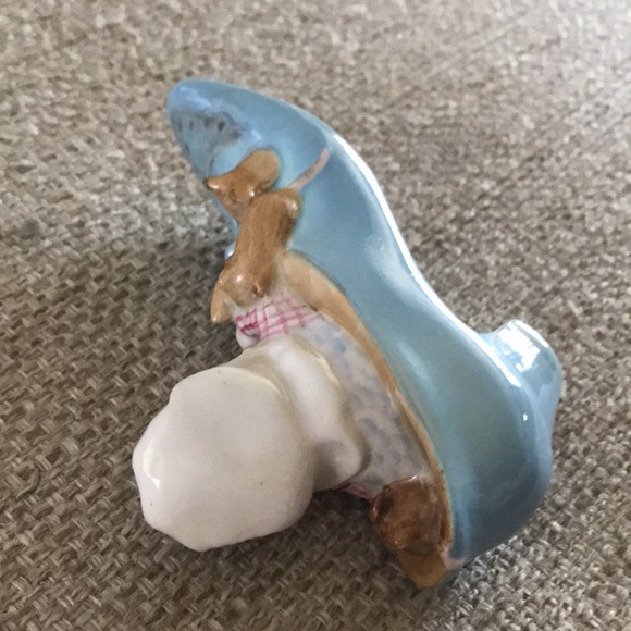 Beatrix Potter’s Old Woman Who Lived In a Shoe by Beswick - Picture 3 of 4